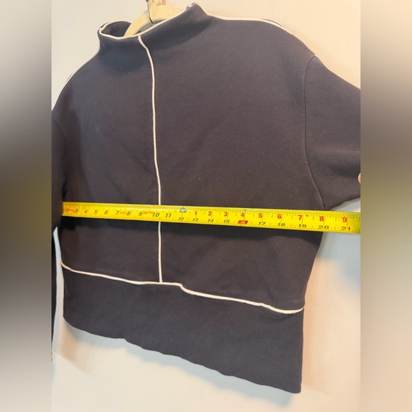 Victor Glemaud x Target Women’s Medium Black White Piping Funnel Neck Sweatshirt - Picture 5 of 6